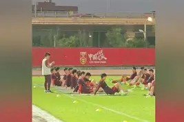 NG28- 体操夜战：岭东银狐队强势反弹蓬莱猎隼队，主帅临场妙招定位球制造杀机