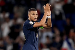 NG28-姆巴佩在皇家马德里比赛中比分优势明显，关键助攻引发热议！的简单介绍