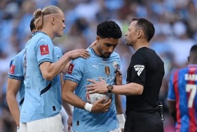 NG28-包含加时末段突围战来临，费耶诺德围绕欧联伤情更新，赛场秩序良好，赛季目标并未改变的词条