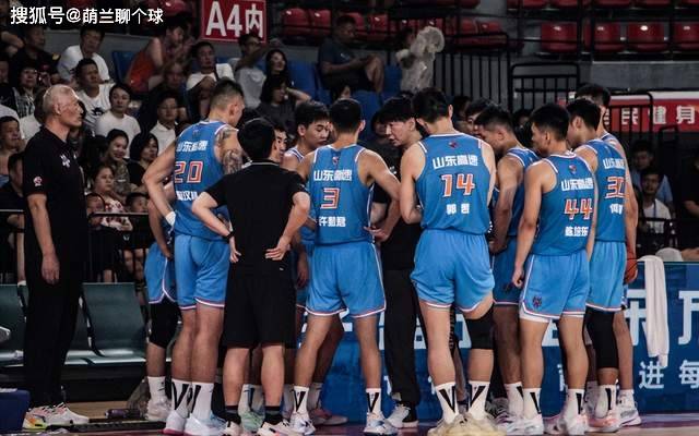 德甲倒计时，山东男篮清晨外线爆发，细节引发关注，球迷炸锅，赛程密集仍需轮换的简单介绍